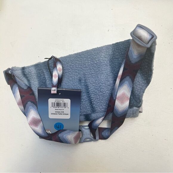 Madhappy x Columbia Sherpa Waist Pack Blue / Grey One Size NEW - Picture 2 of 6